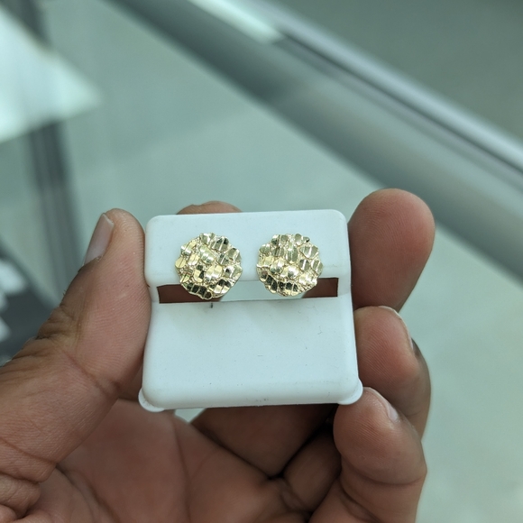 10kt Real Gold Nugget Stud Earring